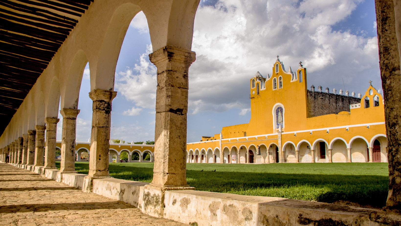 Un día en Izamal: todo lo que puedes hacer en la Ciudad Amarilla